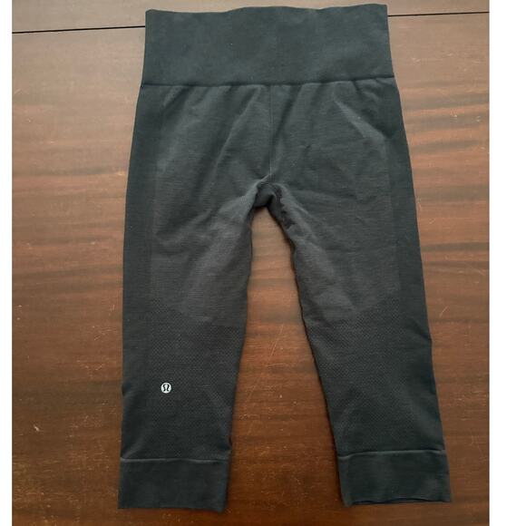 Lululemon | heathered gray Ebb to Street Crop Leggings Pants | size 6 - Picture 2 of 6